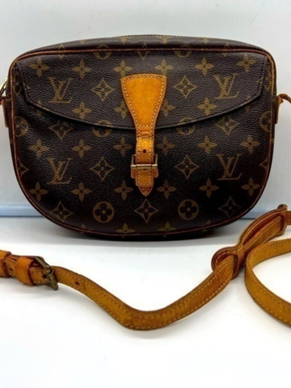 Vintage 1991 Louis Vuitton Jeune Fille MM Monogram Crossbody Bag | TH1921 France